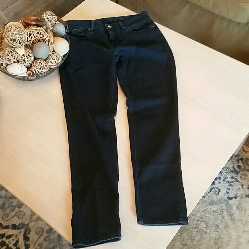 Gap mid rise boot cut size 4